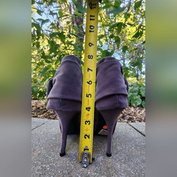 CHARLOTTE RUSSE SUEDE ANKLE BOOTS SZ 7 - Picture 8 of 12